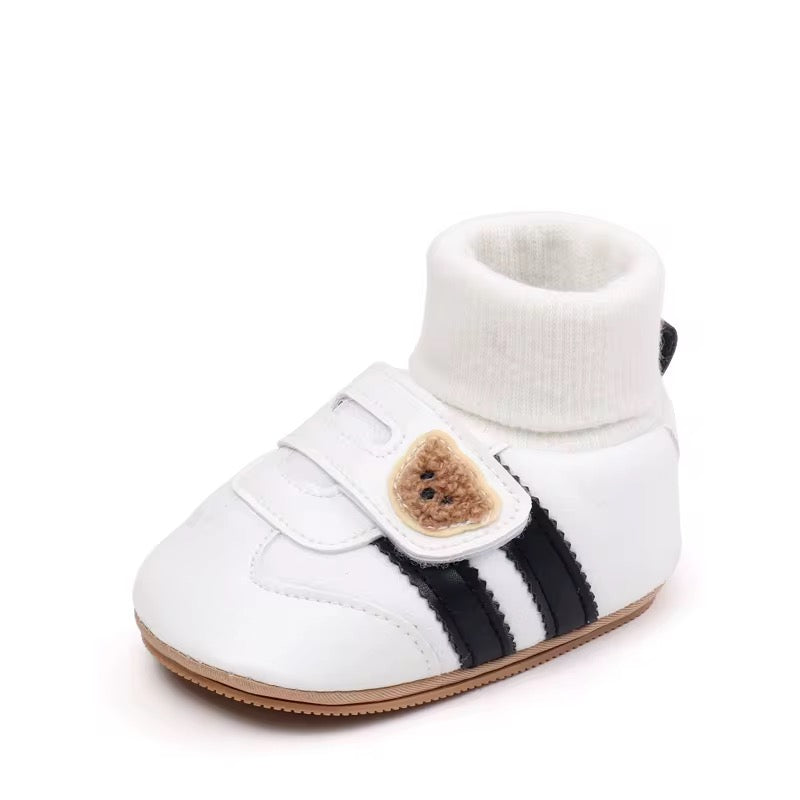 Sporty Baby Booties With Teddy Strap