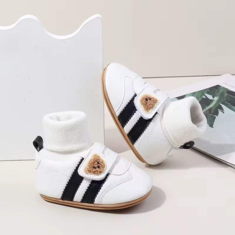 Sporty Baby Booties With Teddy Strap