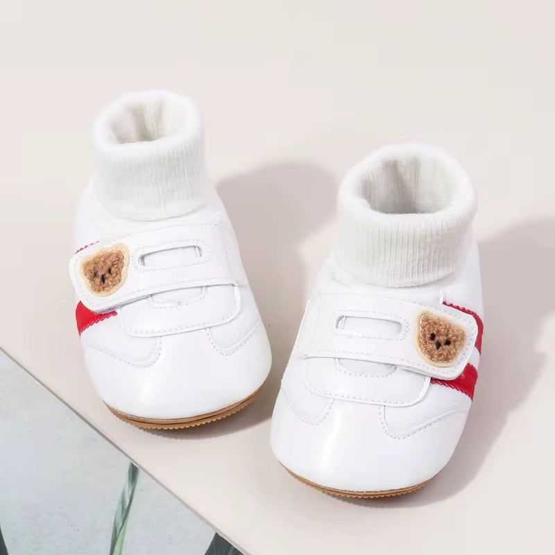 Sporty Baby Booties With Teddy Strap