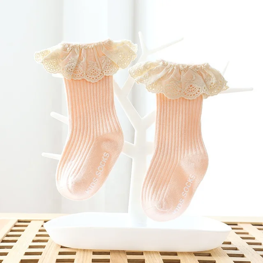 Vintage style ruffle knee socks