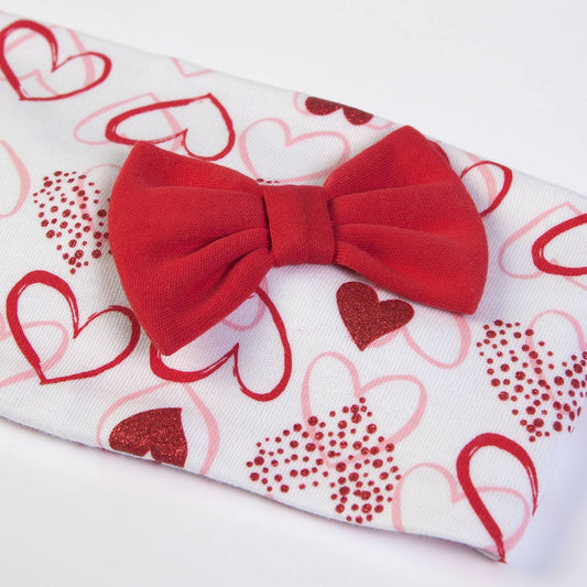 Baby girl headband with heart print design 