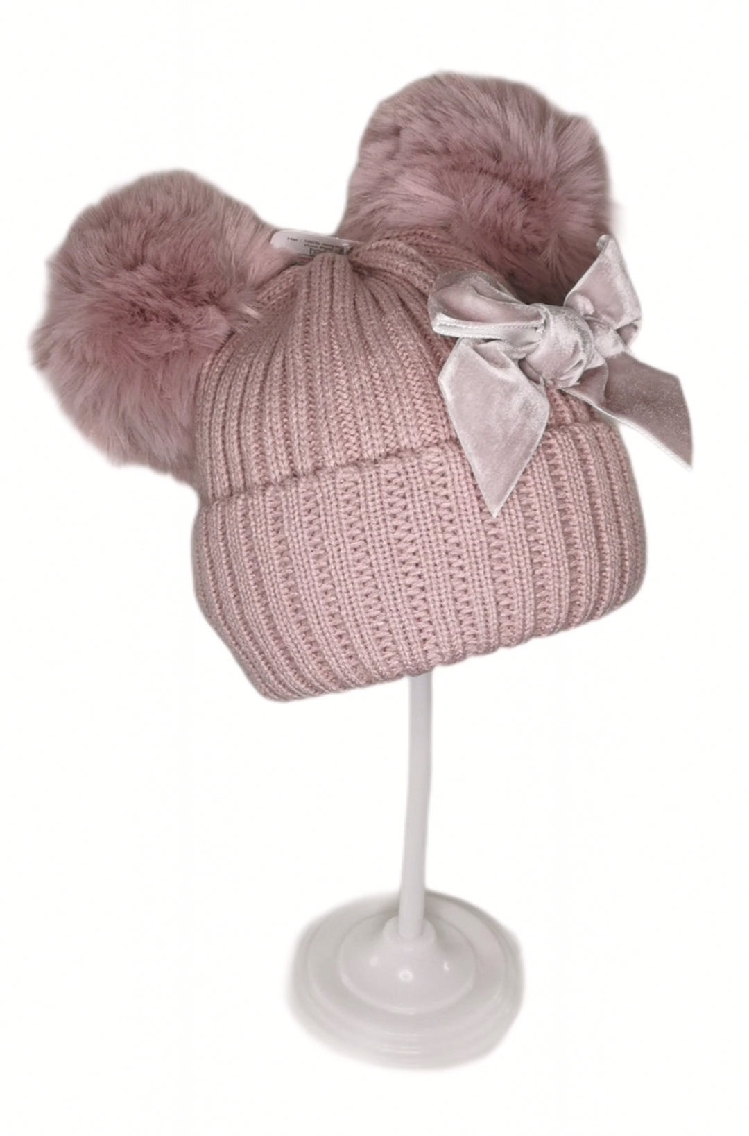 Ribbed pom hat with velvet bow